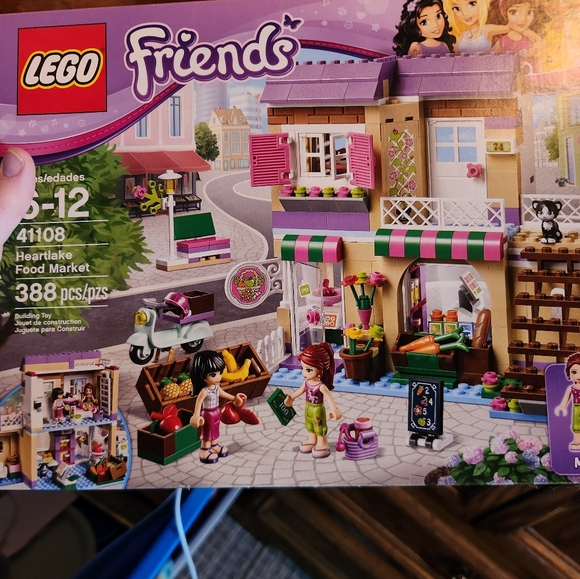 Legos - Picture 9 of 10